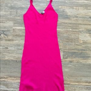 H&M FUCHSIA RIBBED BODY CON DRESS
